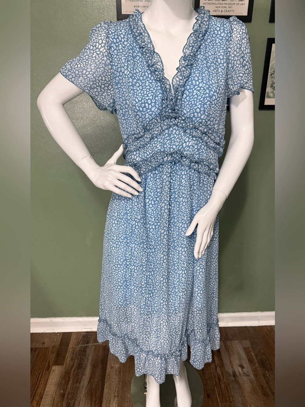 Simple Light Blue Floral Long Sleeve Midi Dress